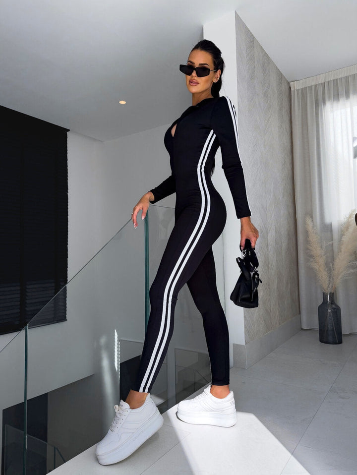 Combinaison ajustée style sport avec rayures latérales