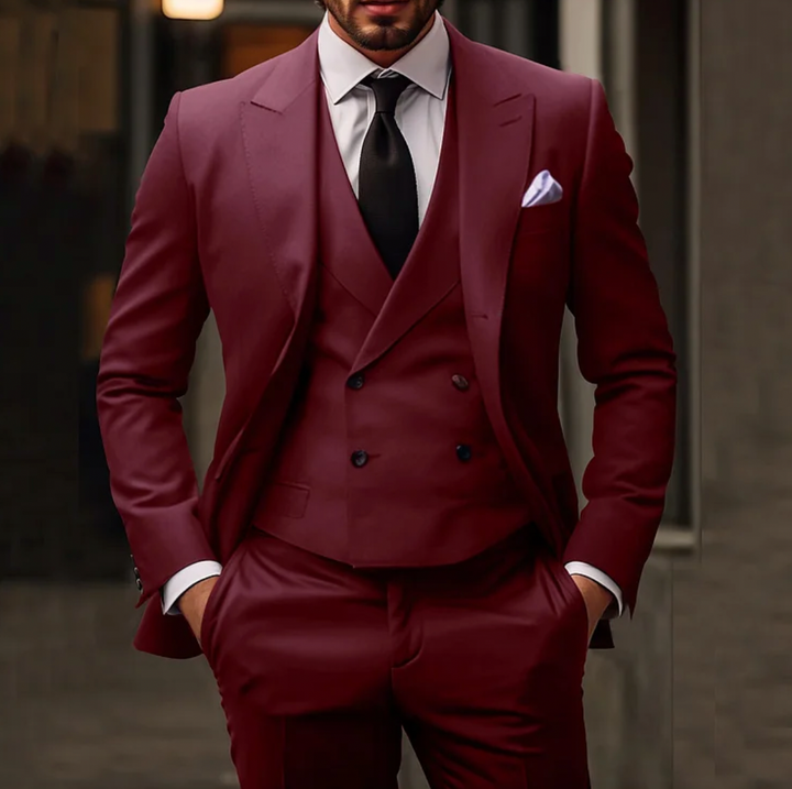 Costume homme 3 pièces ajusté avec blazer, gilet et pantalon