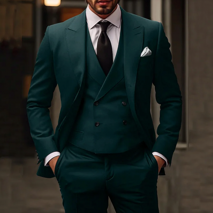 Costume homme 3 pièces ajusté avec blazer, gilet et pantalon