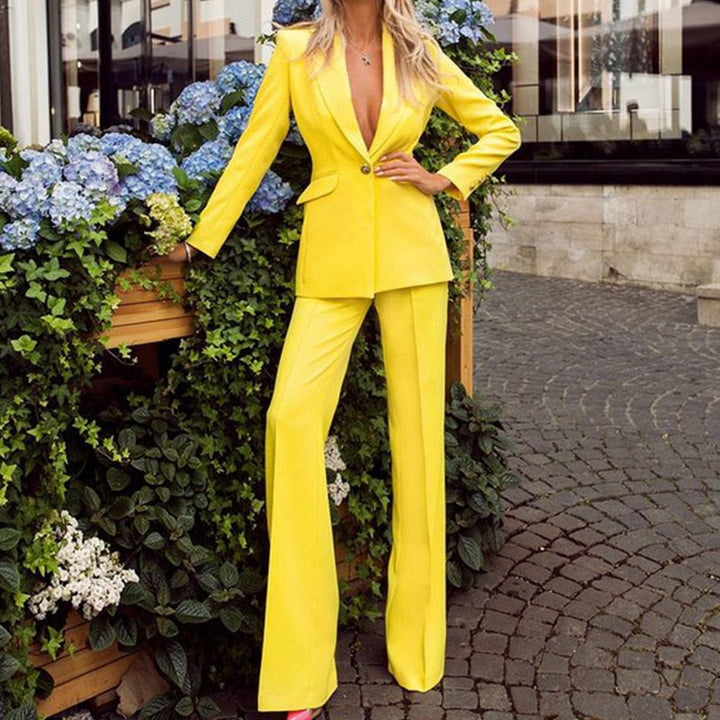 Ensemble tailleur ajusté, blazer et pantalon