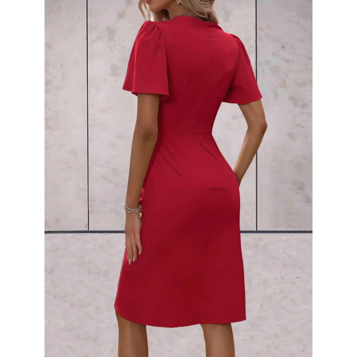 Robe fluide avec décolleté en V et manches fluides