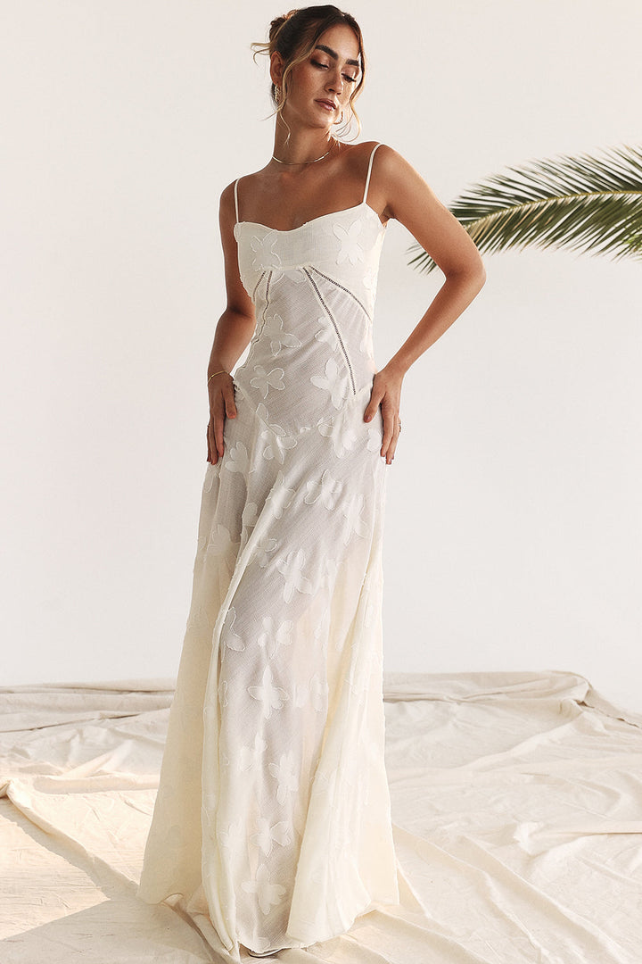 Robe longue fluide brodée dos nu été