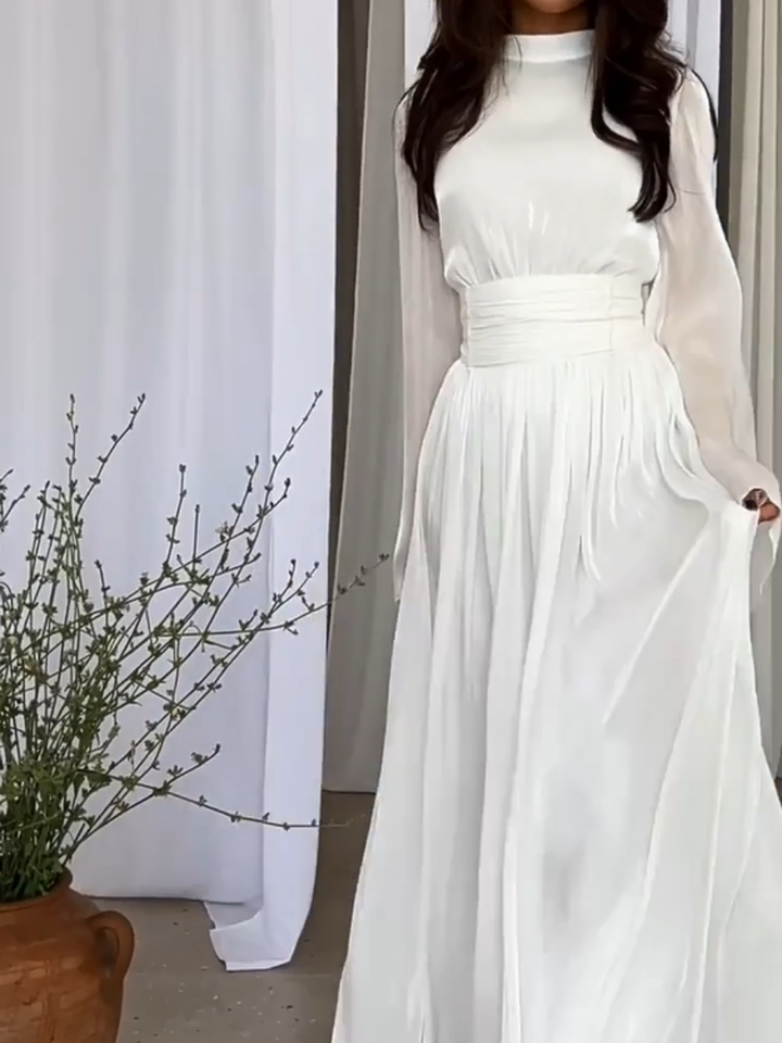 Robe maxi fluide à plis et ceinture
