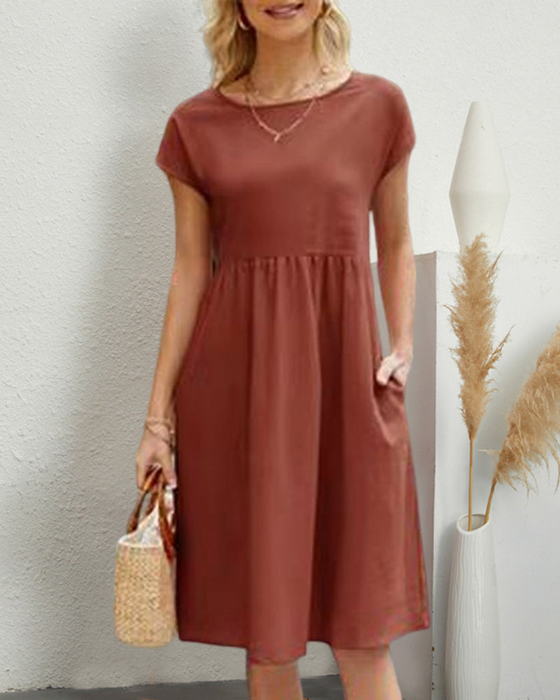 Robe décontractée avec poches et col rond