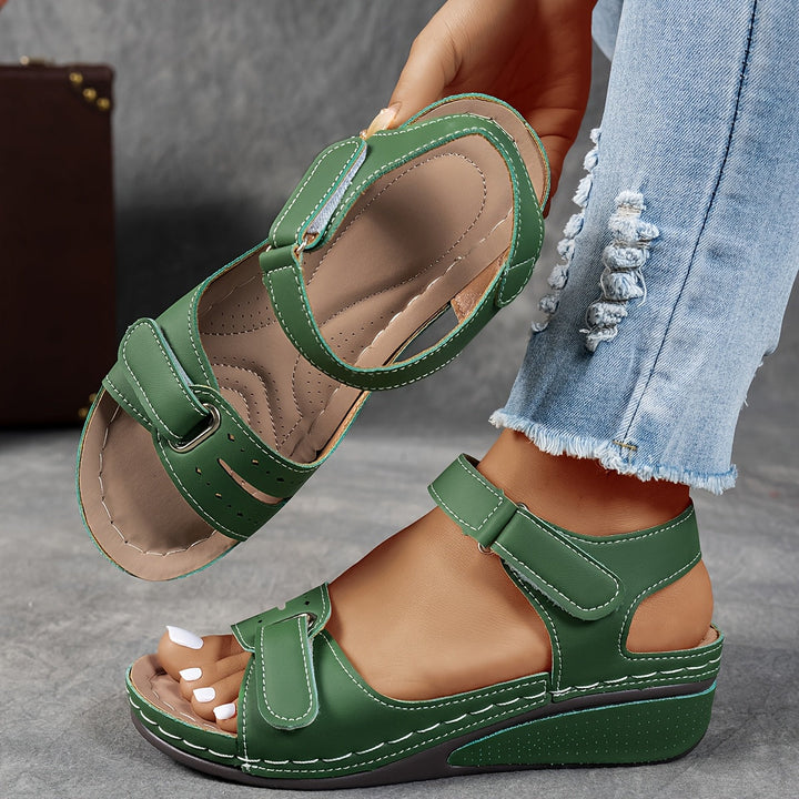 Sandales à talon compensé et brides ajustables pour femme | Auréliane