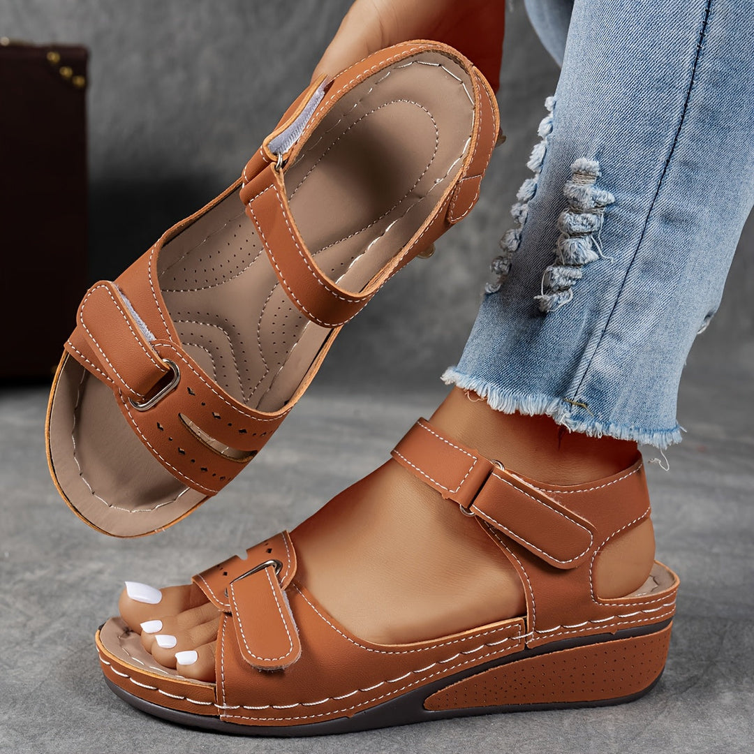 Sandales à talon compensé et brides ajustables pour femme | Auréliane