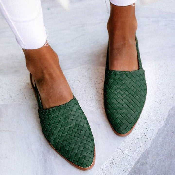 Ballerines slingback tressées élégantes