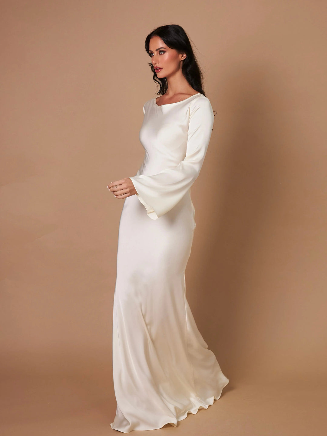 Robe maxi longue à manches, élégance intemporelle