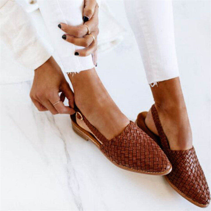Ballerines slingback tressées élégantes