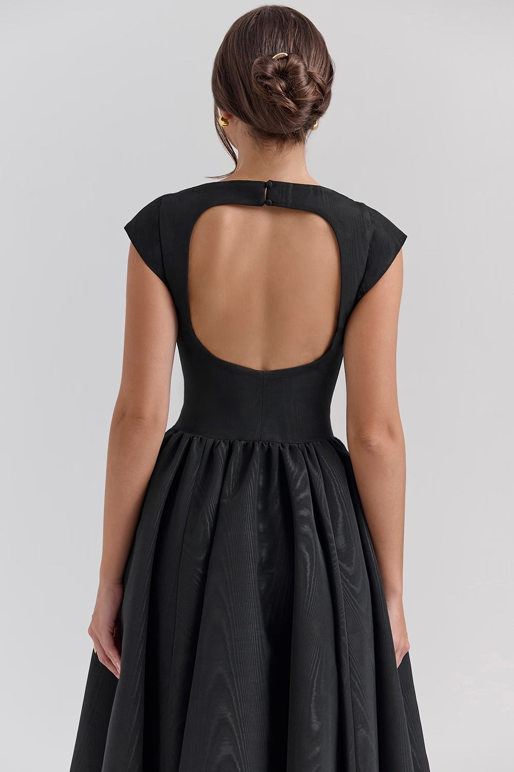 Robe structurée avec encolure bateau | Élise