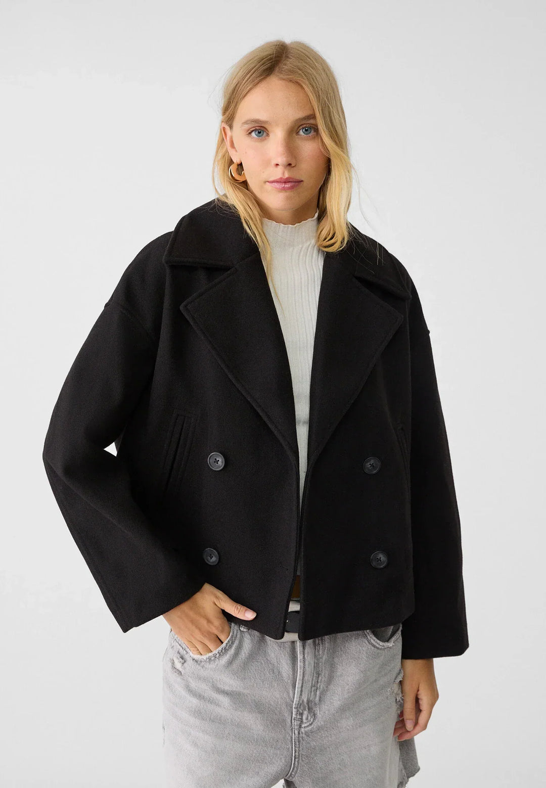 Veste courte croisée fluide moderne femme