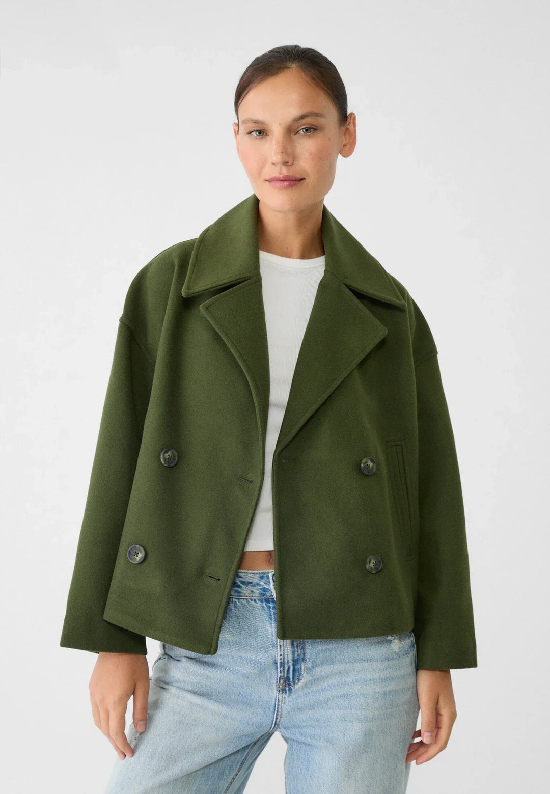 Veste courte croisée fluide moderne femme