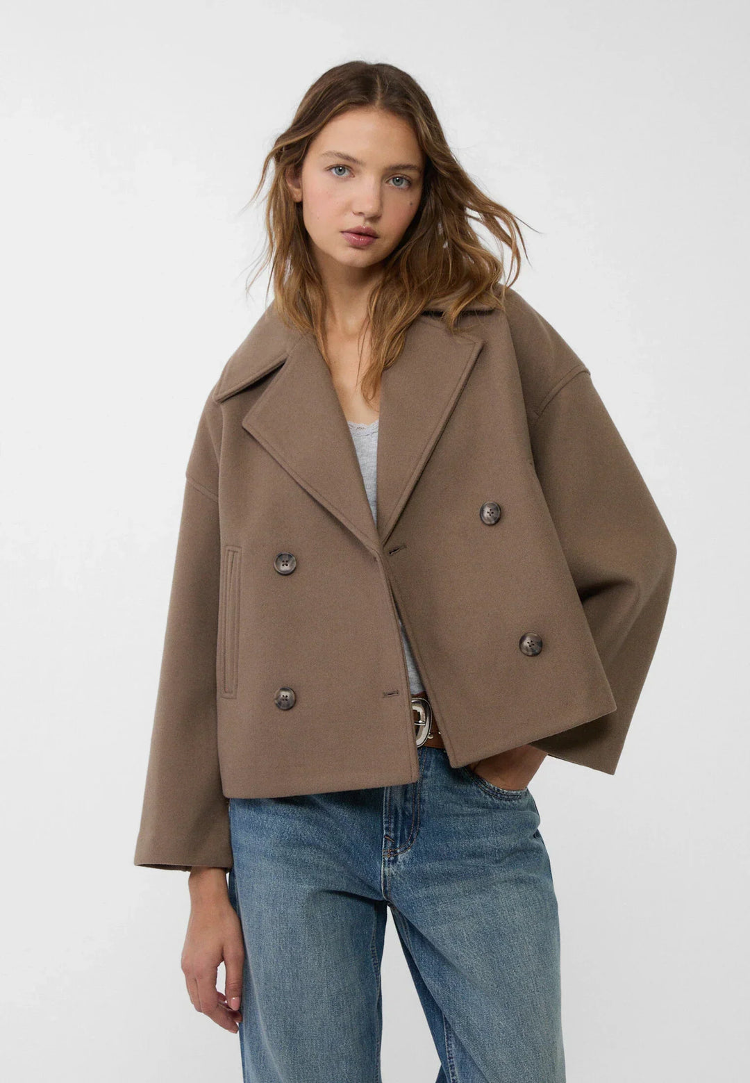Veste courte croisée fluide moderne femme