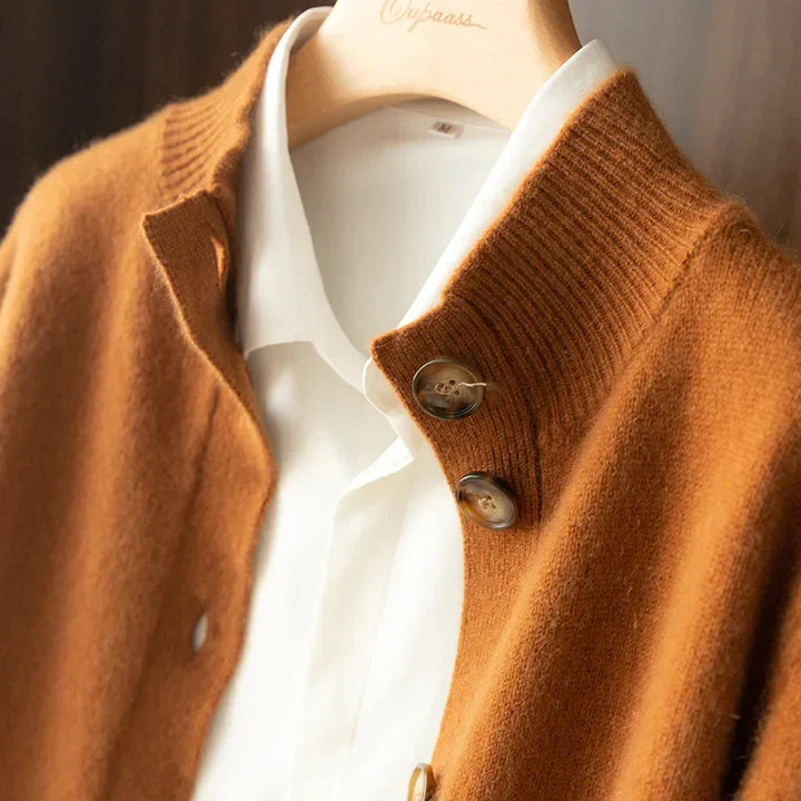 Cardigan boutonné élégant pour femme | Lysandra