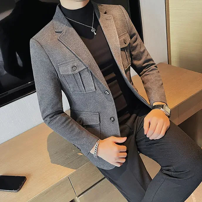 Veste cintrée pour homme avec poches multiples