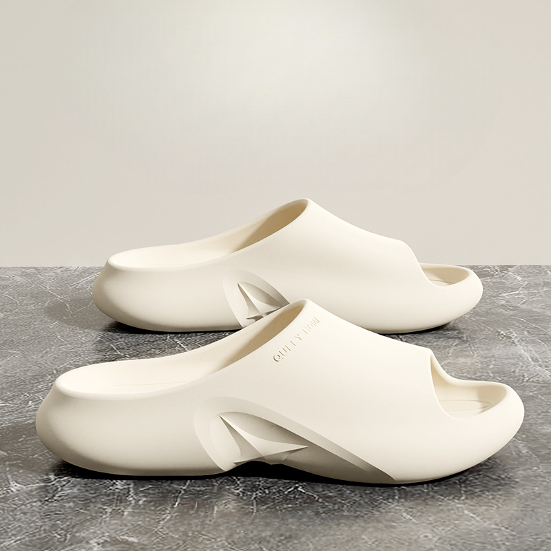 Claquettes minimalistes moulées pour homme | Nikaro