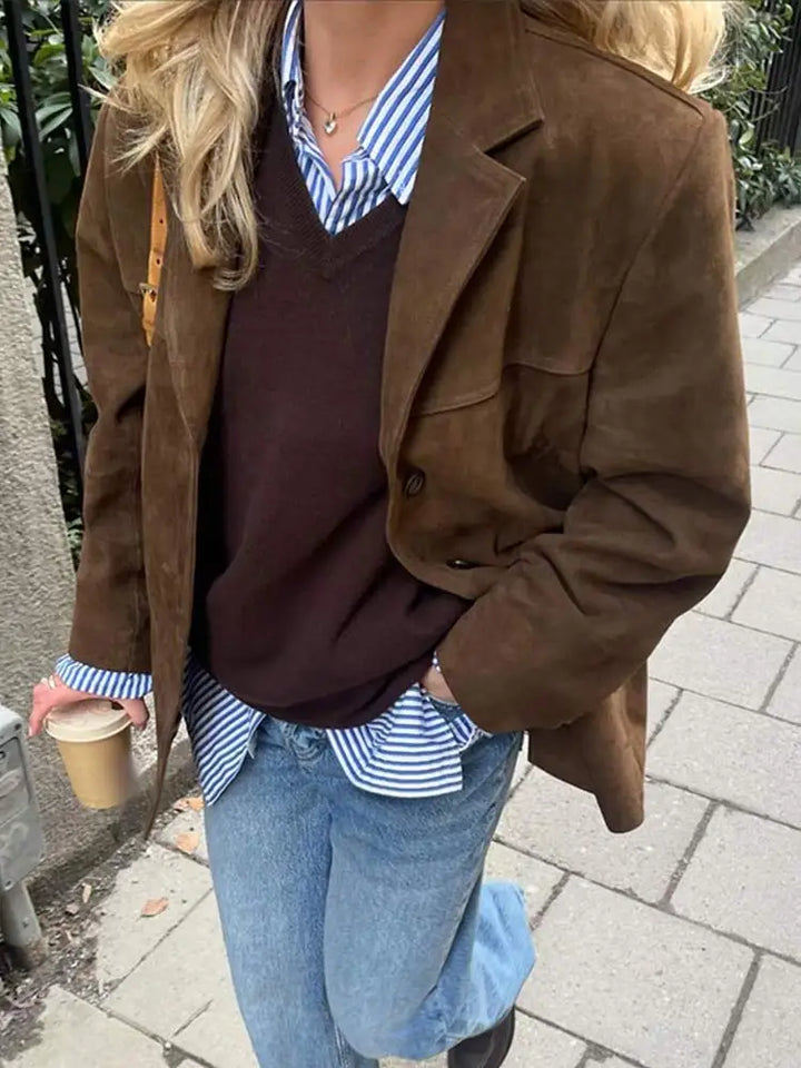 Veste en daim marron coupe classique légère