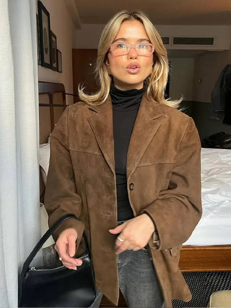 Veste en daim marron coupe classique légère