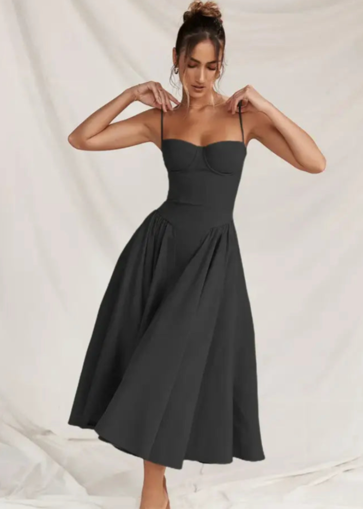 Robe midi fluide épaules dénudées élégante