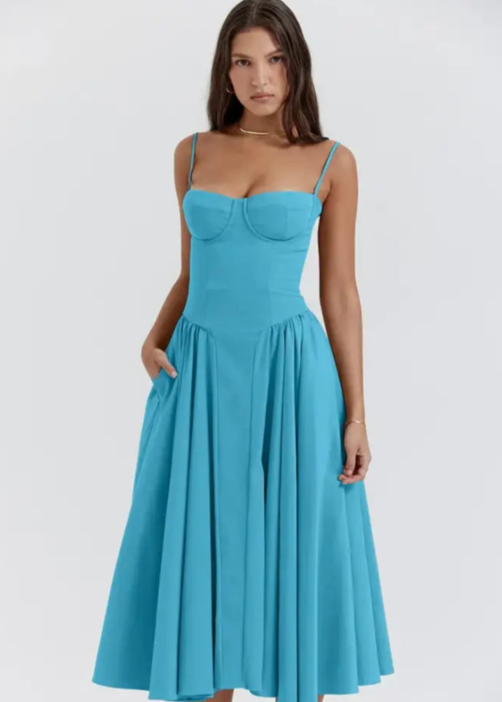 Robe midi fluide épaules dénudées élégante