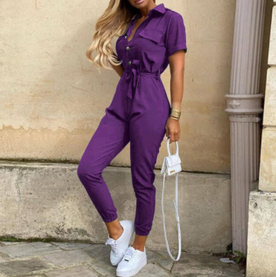 Jumpsuit en coton avec taille marquée et boutonnière