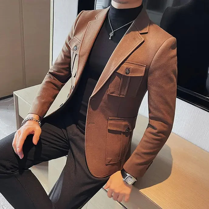 Veste cintrée avec poches multiples pour hommes