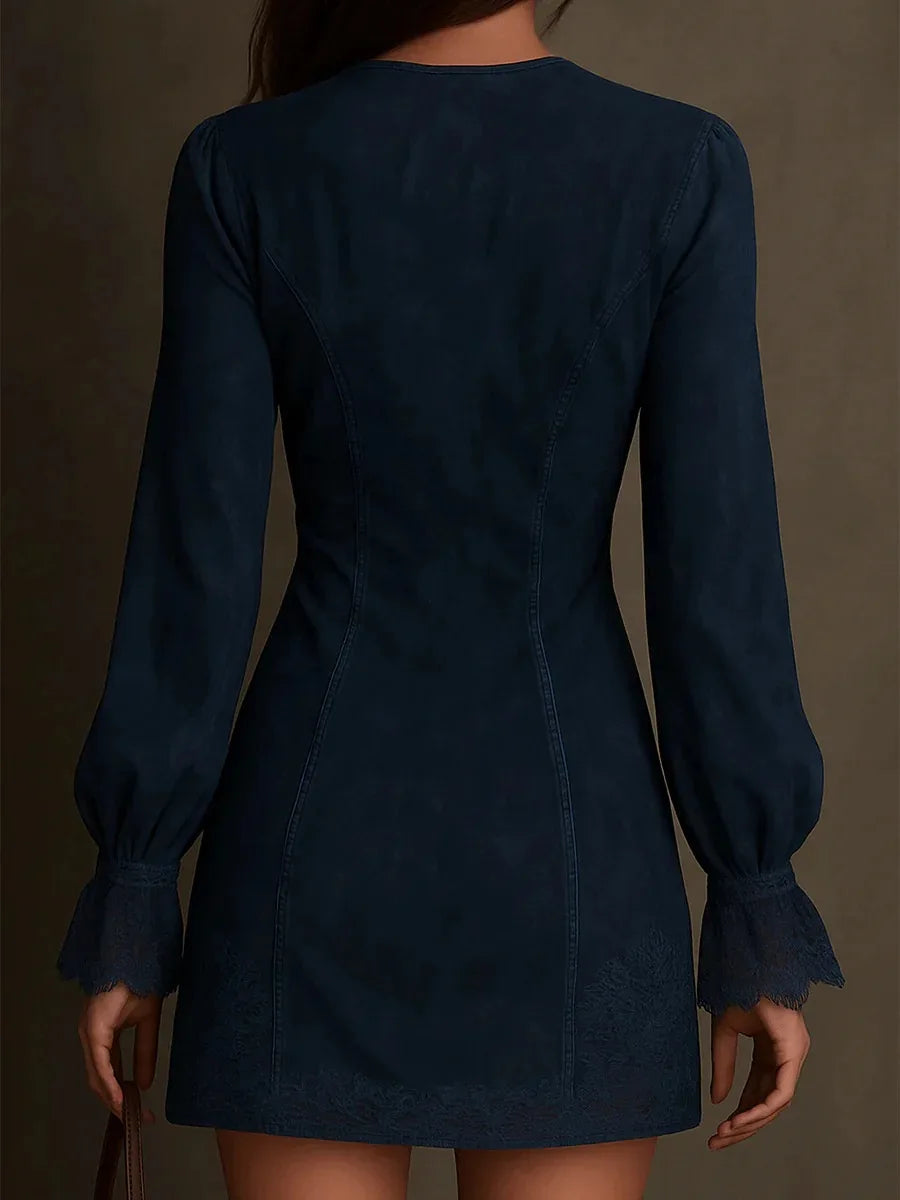 Robe courte féminine avec détails raffinés | Marcelline