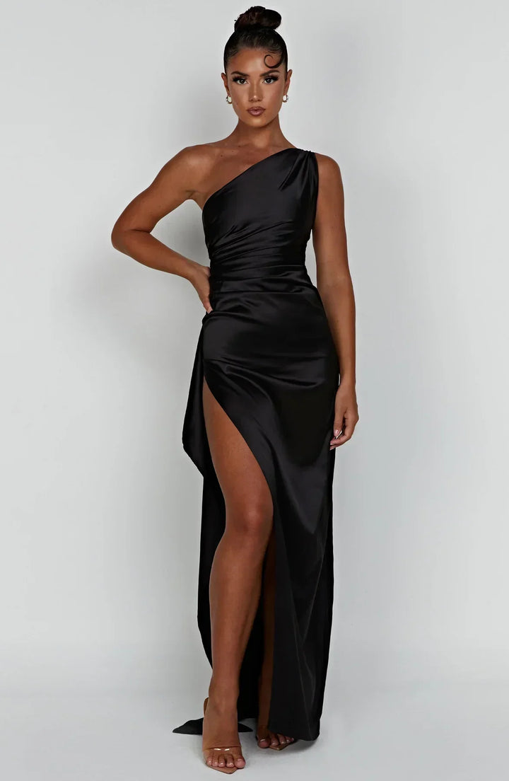 Robe longue satinée fluide soirée élégante