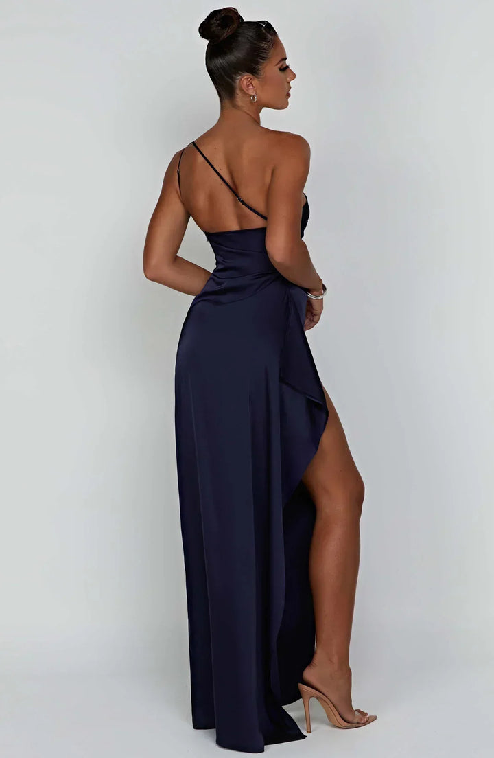 Robe longue satinée fluide soirée élégante