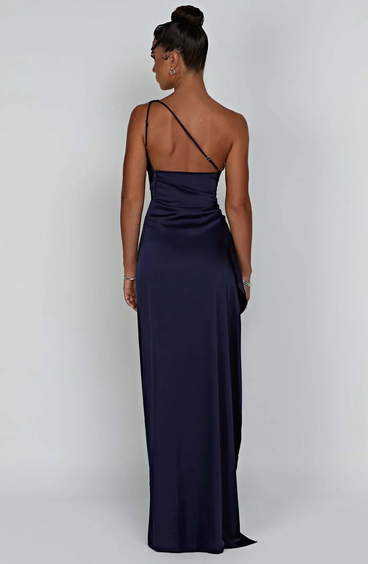 Robe longue satinée fluide soirée élégante