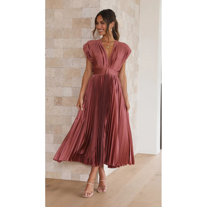 Robe midi plissée élégante avec col en V