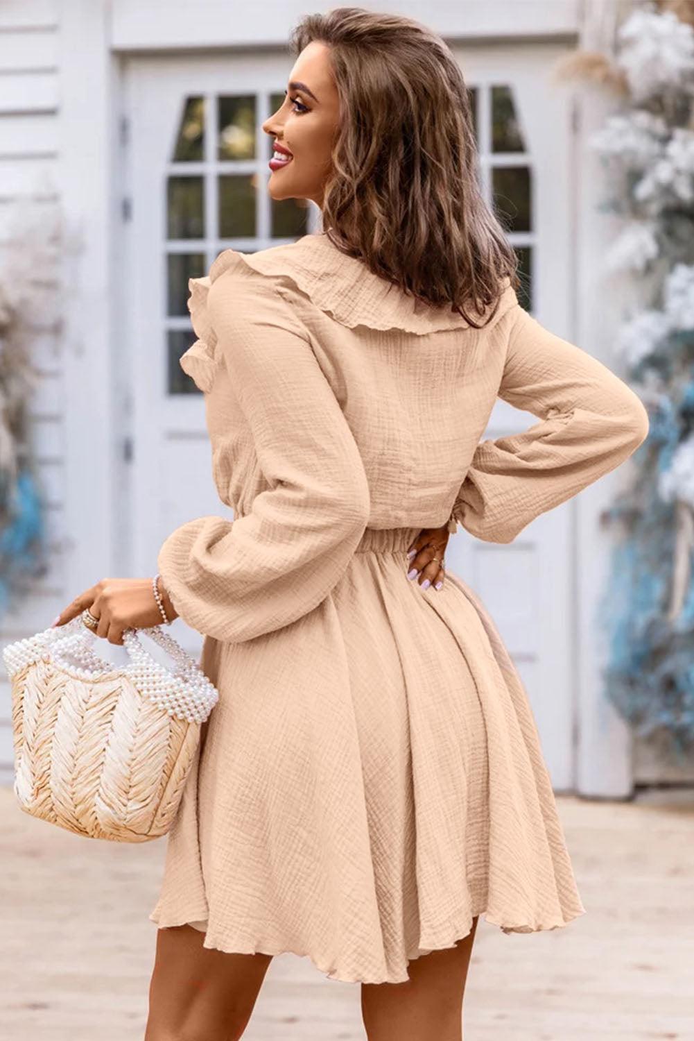 Robe courte fluide col V élégante