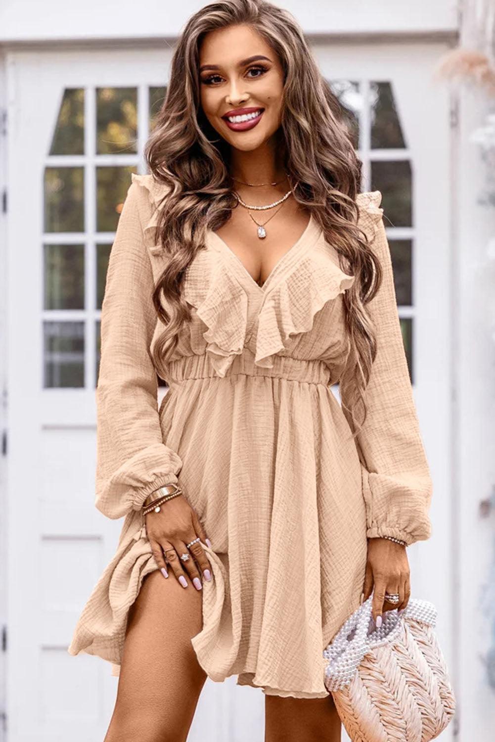 Robe courte fluide col V élégante