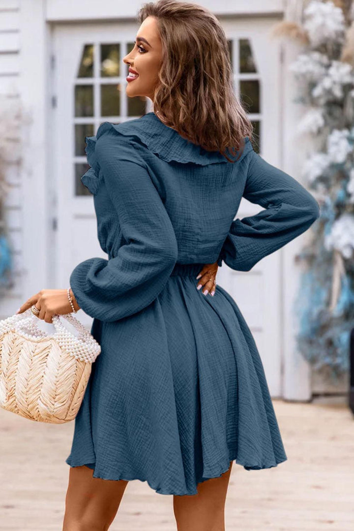 Robe courte fluide col V élégante
