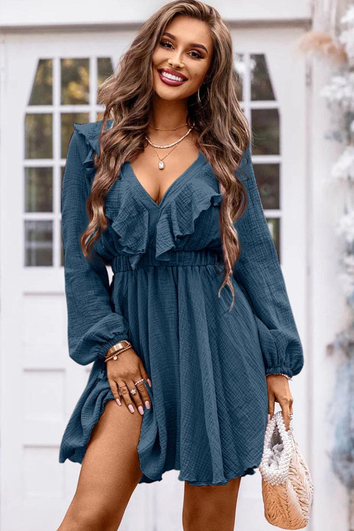 Robe courte fluide col V élégante