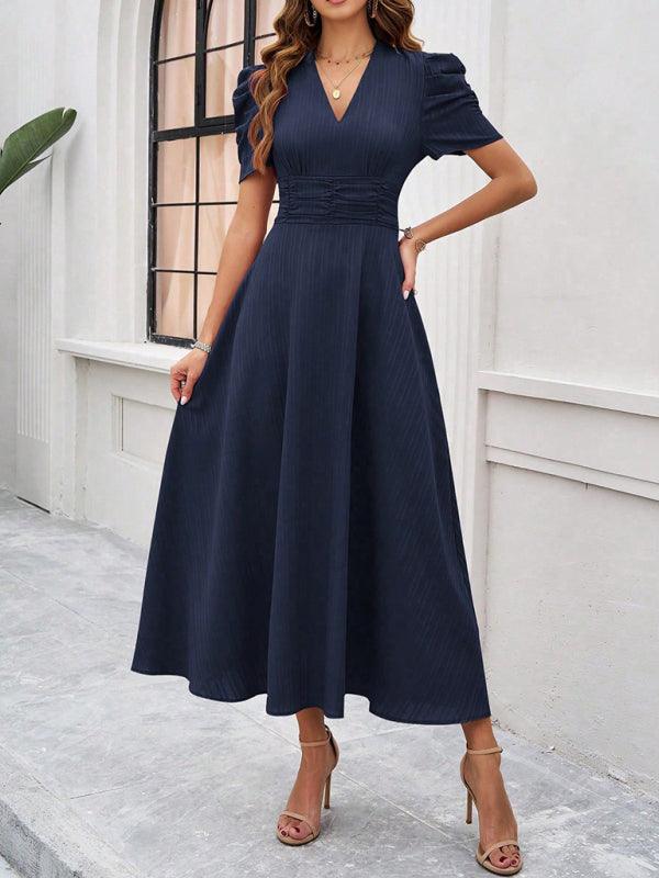 Robe midi fluide col V manches cape