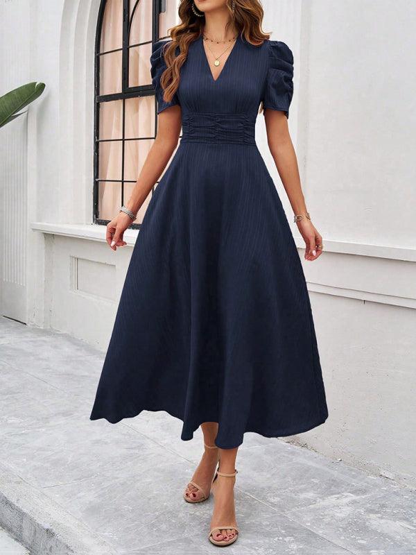 Robe midi fluide col V manches cape