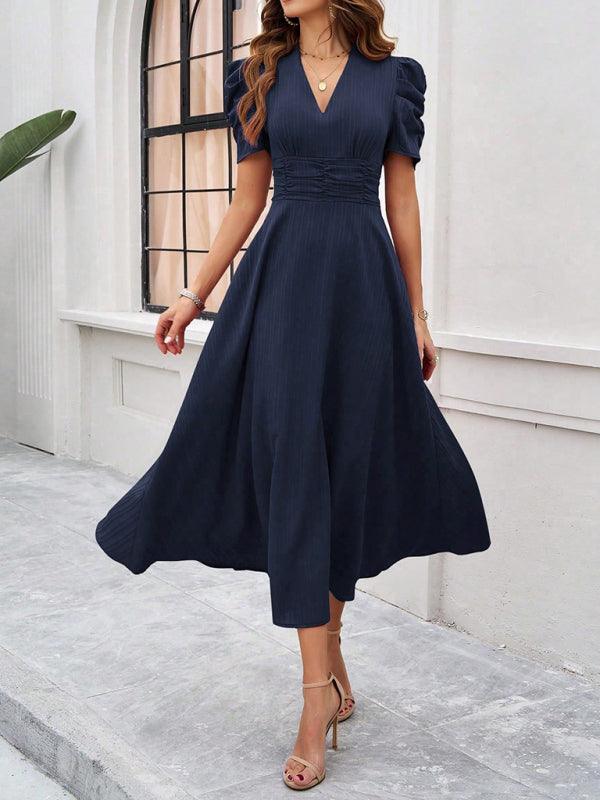 Robe midi fluide col V manches cape