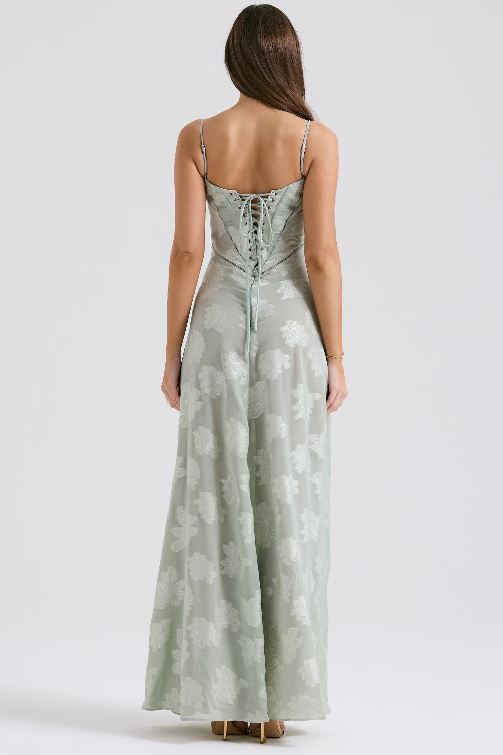 Robe longue en dentelle scintillante avec bretelles fines