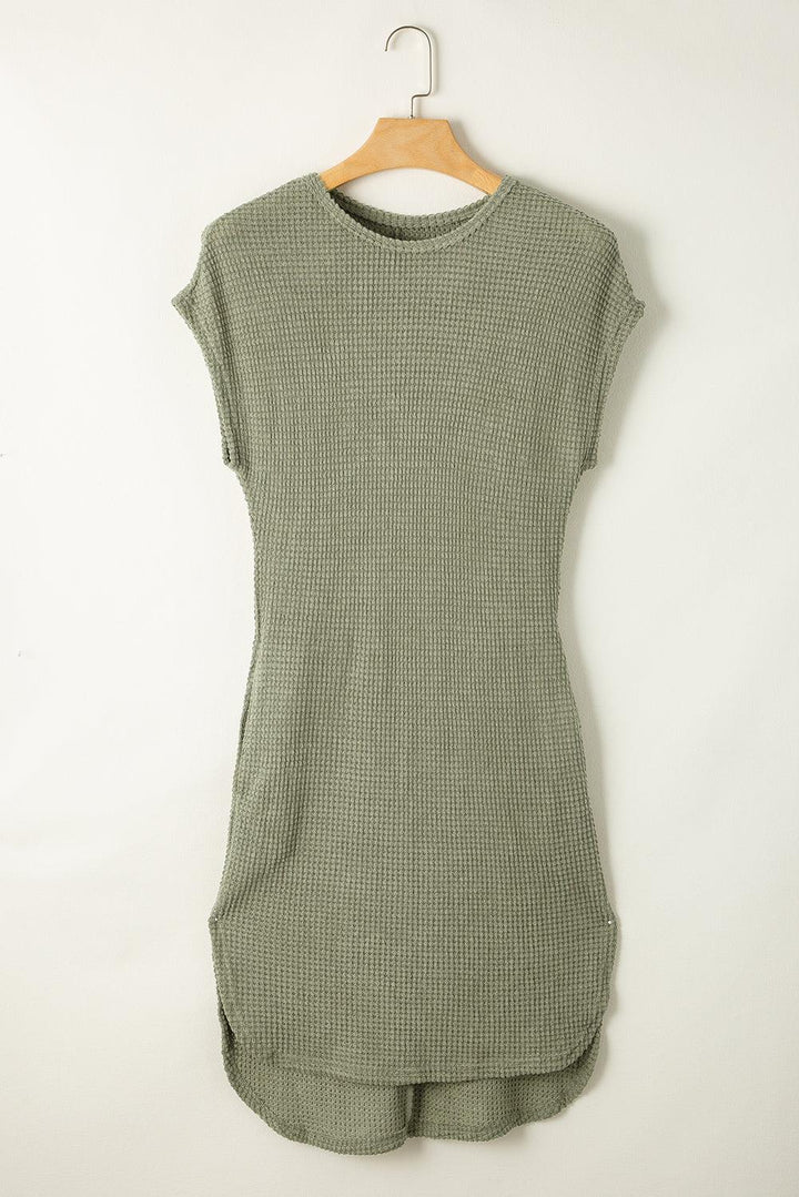 Robe fluide gaufrée à fente latérale