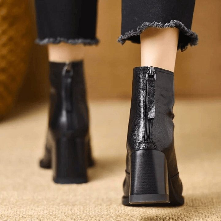 Bottines à talon moyen au design élégant pour femme | Nolane
